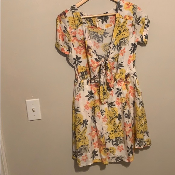 Free People Floral tie front dress- EUC - Picture 3 of 5